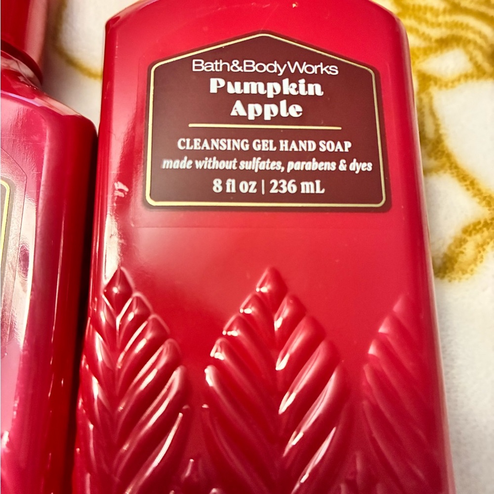 Bath & Body Works Pumpkin Apple Gel Hand Soap (4) - Picture 2 of 4